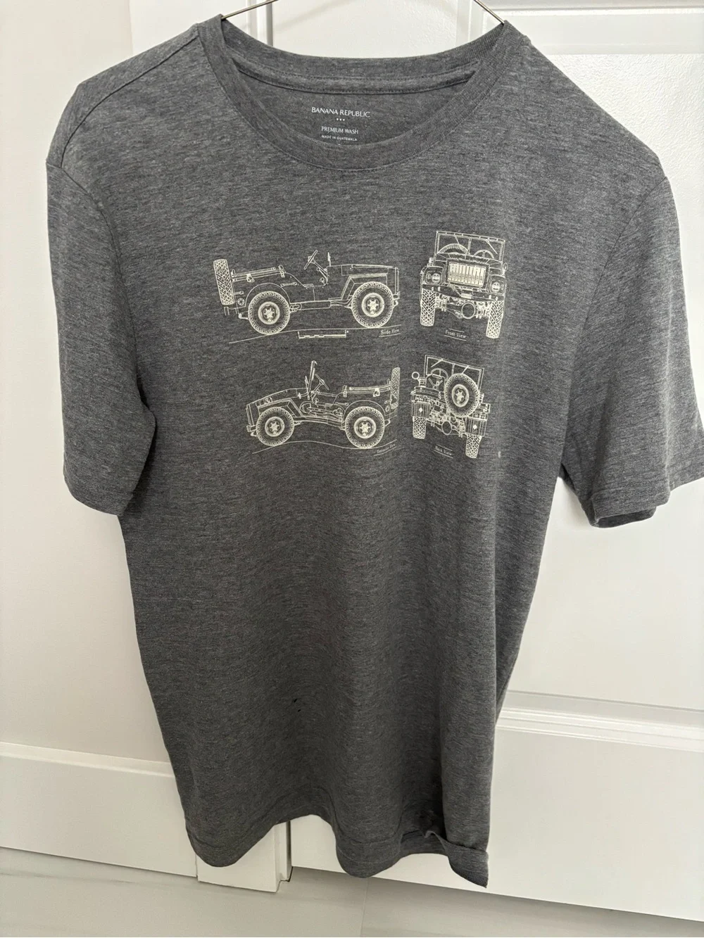 Men’s NWT Banana Republic Jeep Graphic T-Shirt Small